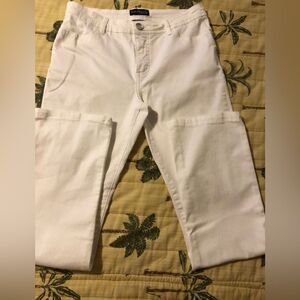 Nice white jeans from the Conrad C collection in size 6